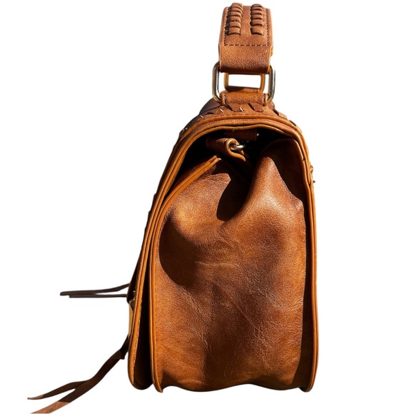 Urban Expressions Tan Vegan Shoulder Bag NWOT - Picture 2 of 9